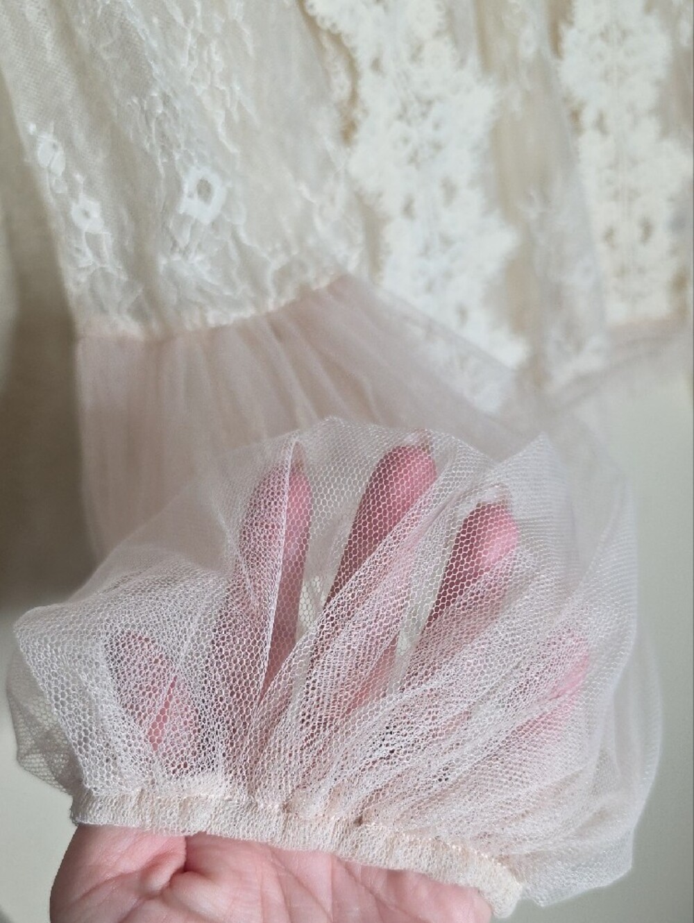 A.Peach Sheer Lace Blouse Top L Cream Mock Neck Balloon Sleeve Romantic Boho - Picture 6 of 12